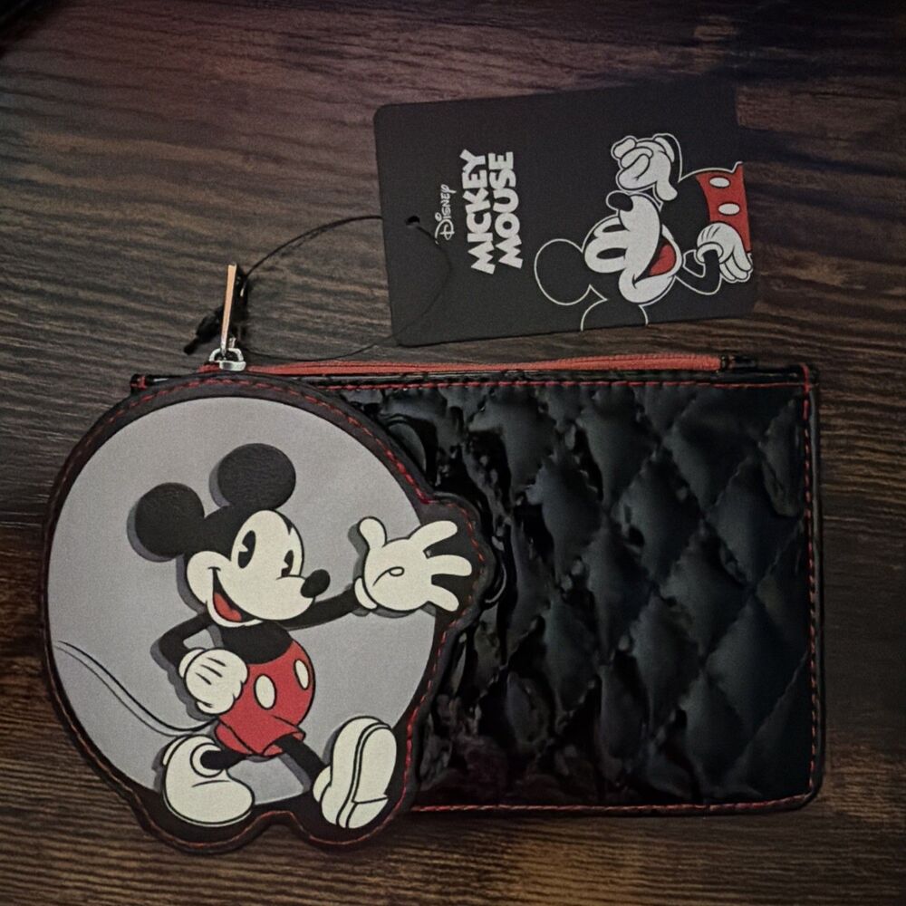 Bioworld Disney's Mickey Mouse Zip Coin Bag / card holder